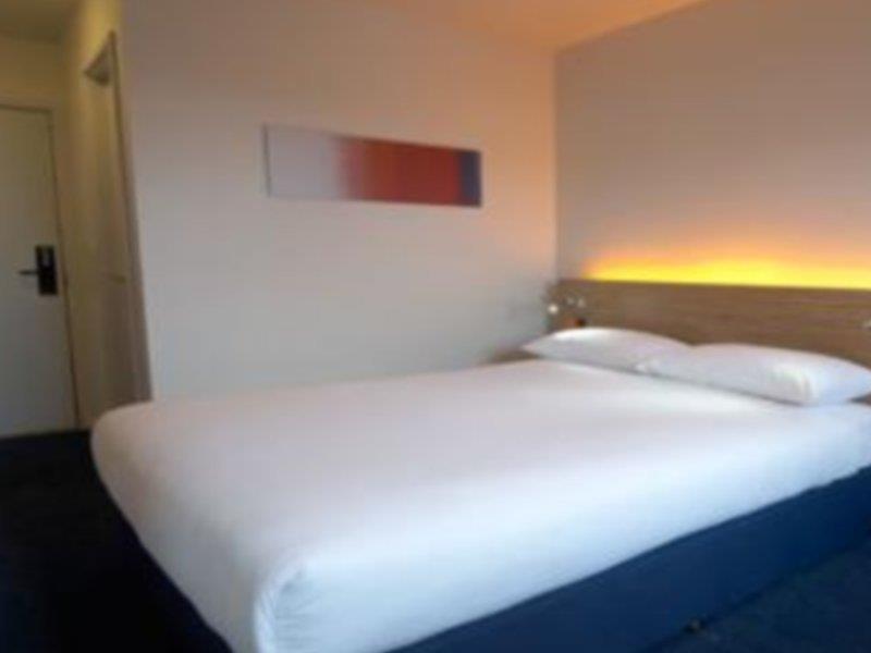 Travelodge Liverpool Stonedale Park Eksteriør billede
