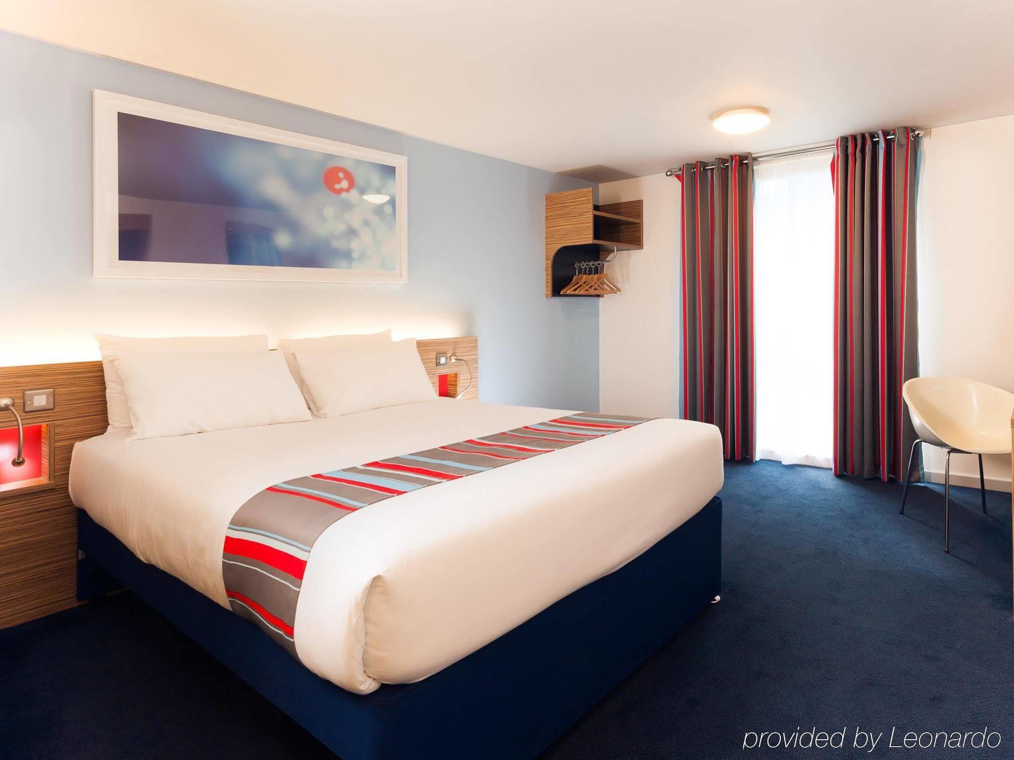 Travelodge Liverpool Stonedale Park Eksteriør billede