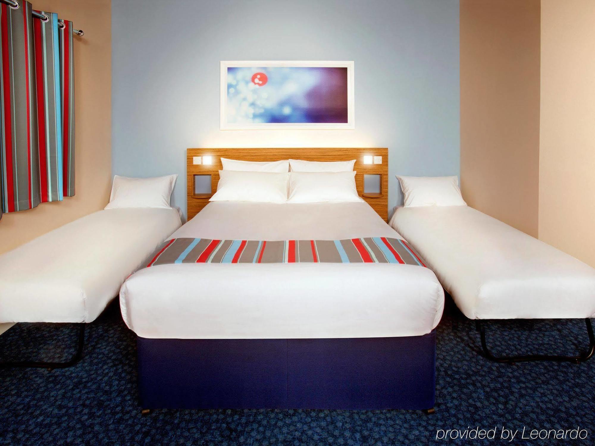Travelodge Liverpool Stonedale Park Eksteriør billede