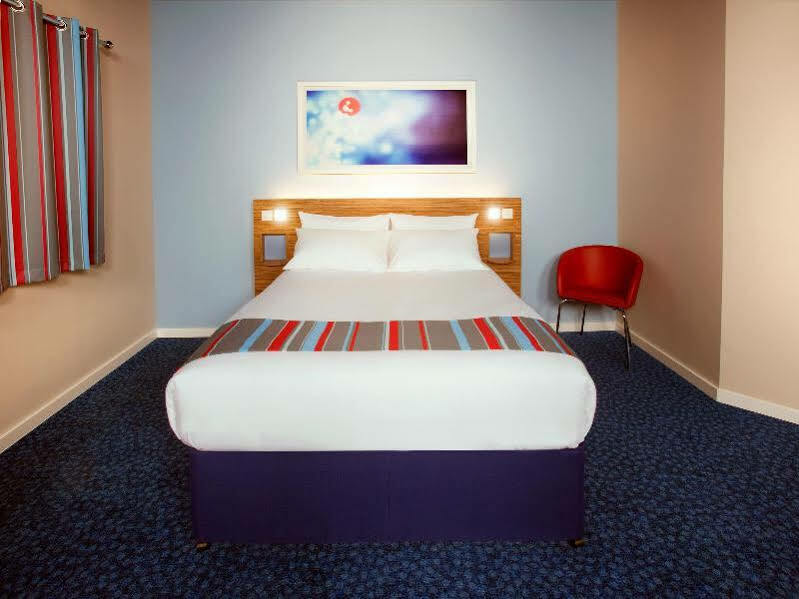 Travelodge Liverpool Stonedale Park Eksteriør billede