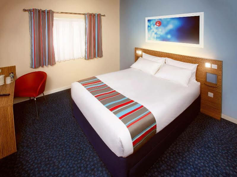 Travelodge Liverpool Stonedale Park Eksteriør billede