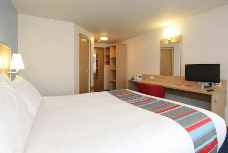 Travelodge Liverpool Stonedale Park Eksteriør billede